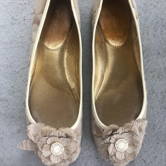 Coach ballet flats with flower detail size 8.5 - Picture 3 of 5